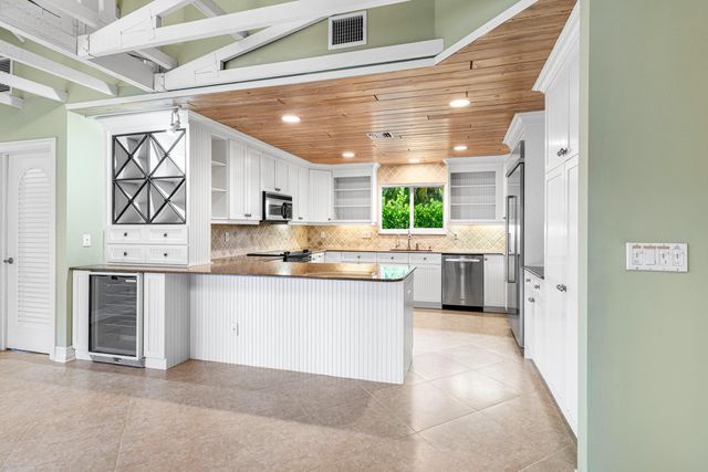 122 Marlin Drive, Ocean Ridge, FL 33435