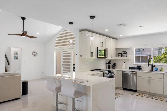 937 Gulf Drive, Summerland Key, FL 33042