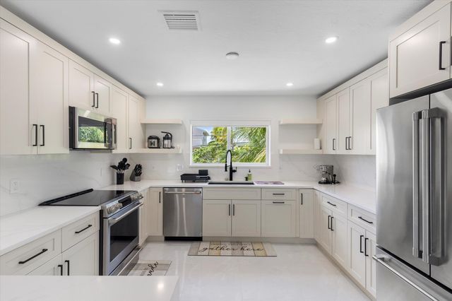 937 Gulf Drive, Summerland Key, FL 33042