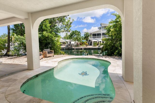 937 Gulf Drive, Summerland Key, FL 33042