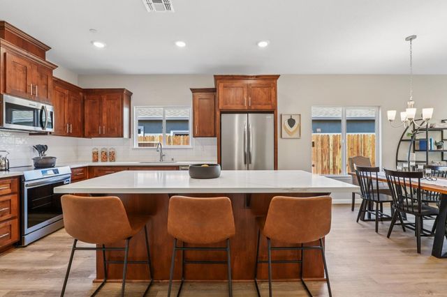 9116 Hensley Way, Elk Grove, CA 95758