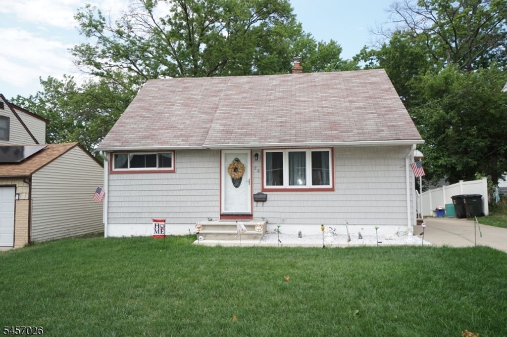 22 Lowell St, Woodbridge Twp., NJ 08830 — photo 2
