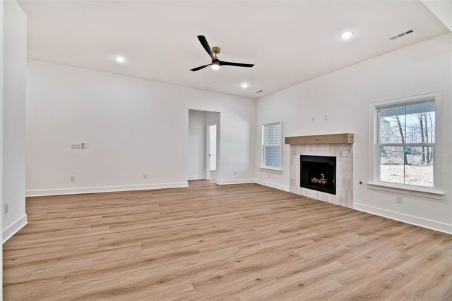 6 Tarland Lane, Bella Vista, AR 72715