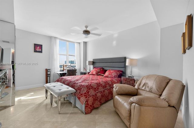 3330 NE 190th St 1519, Aventura, FL 33180