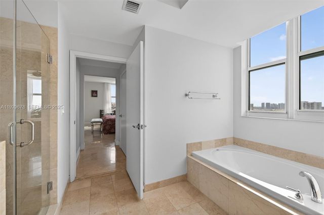 3330 NE 190th St 1519, Aventura, FL 33180