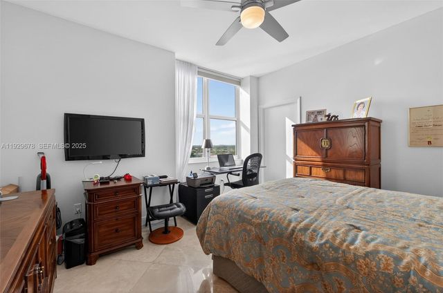 3330 NE 190th St 1519, Aventura, FL 33180