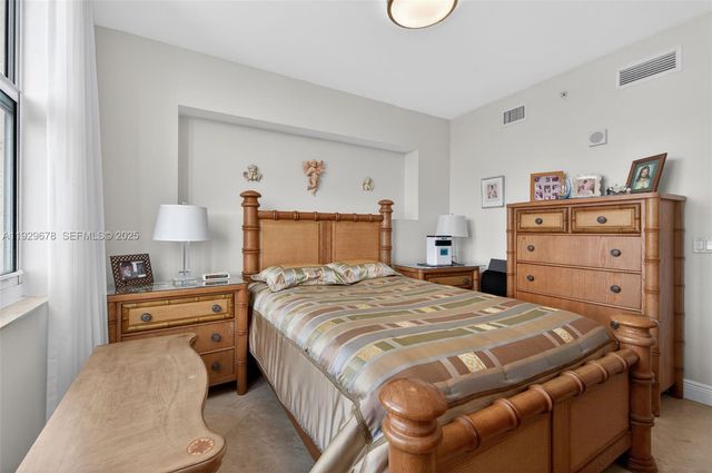 3330 NE 190th St 1519, Aventura, FL 33180