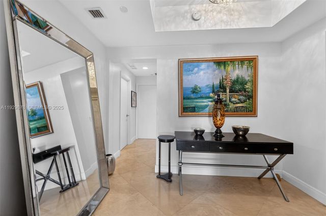 3330 NE 190th St 1519, Aventura, FL 33180