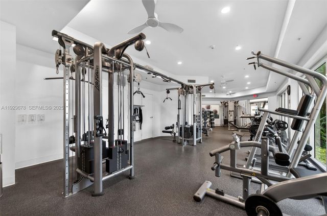 3330 NE 190th St 1519, Aventura, FL 33180