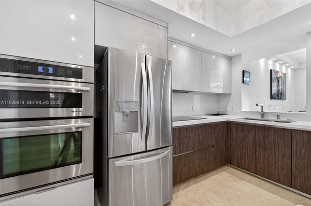 3330 NE 190th St 1519, Aventura, FL 33180