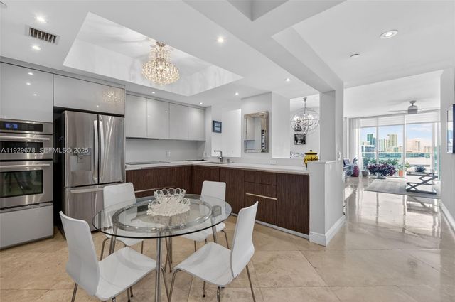 3330 NE 190th St 1519, Aventura, FL 33180