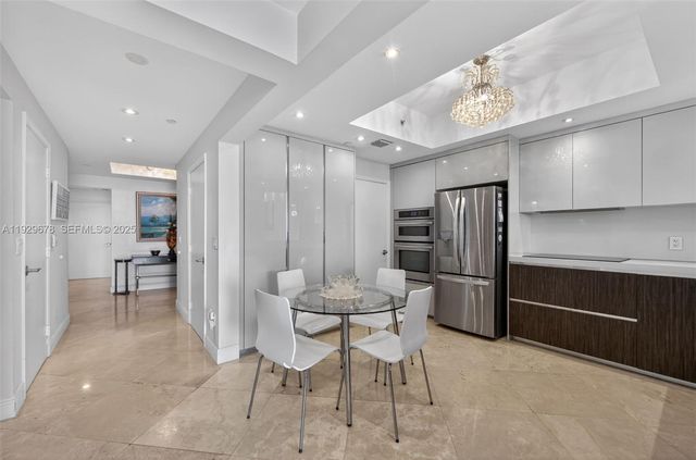 3330 NE 190th St 1519, Aventura, FL 33180