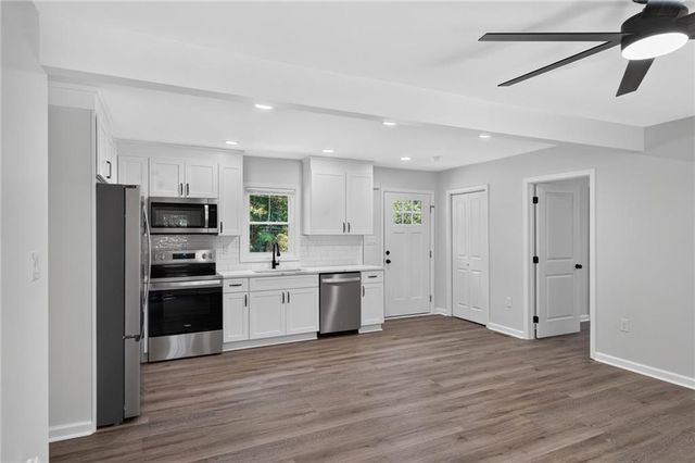 2708 E County Line Road, Lithia Springs, GA 30122