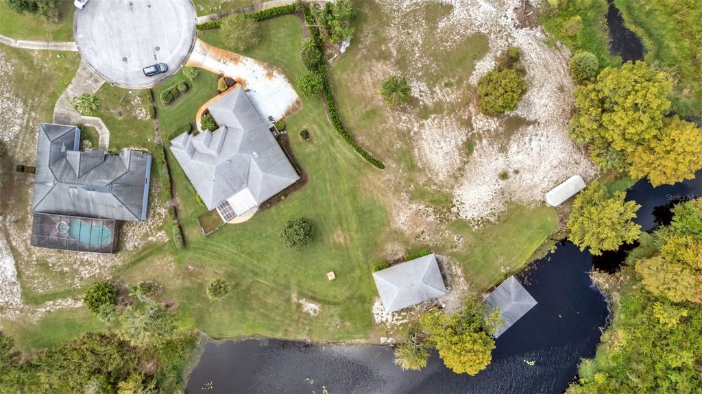 Image 16 of property listing at 237 KENT COURT, Haines City, FL 33844