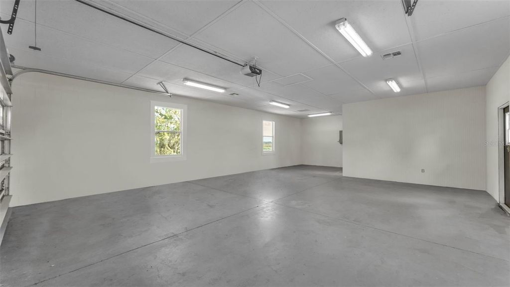 Image 26 of property listing at 237 KENT COURT, Haines City, FL 33844