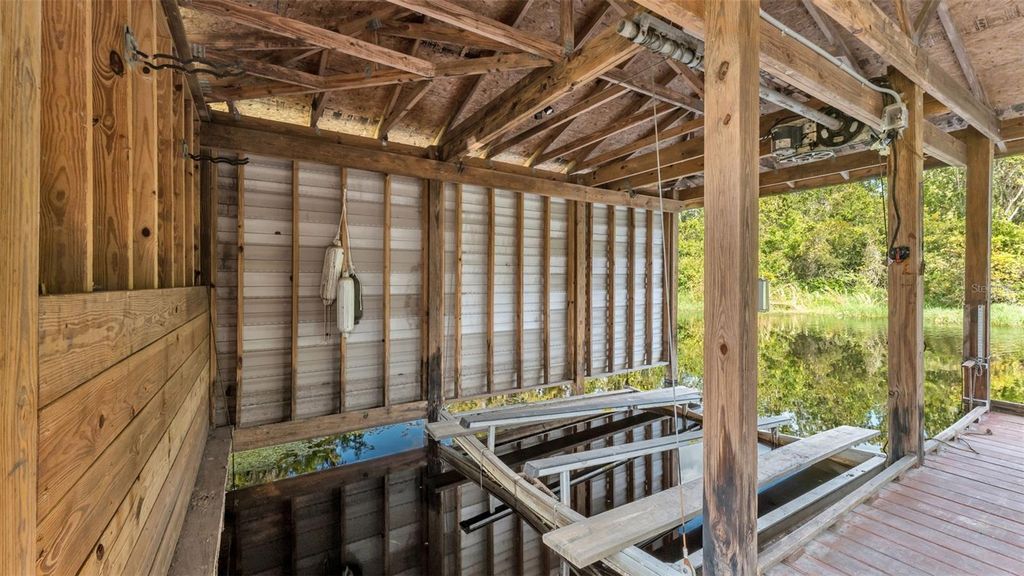 Image 10 of property listing at 237 KENT COURT, Haines City, FL 33844