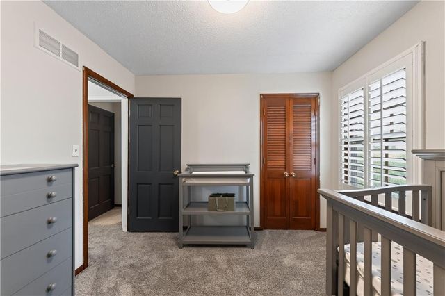 1704 NE 69th Terrace, Gladstone, MO 64118