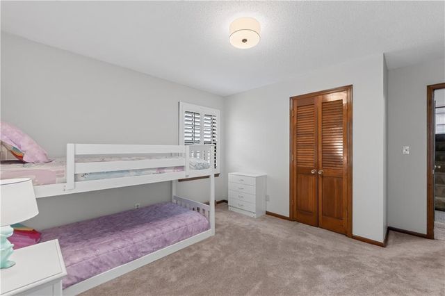 1704 NE 69th Terrace, Gladstone, MO 64118