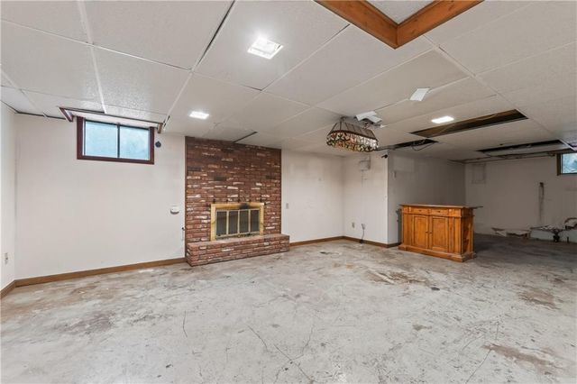 1704 NE 69th Terrace, Gladstone, MO 64118