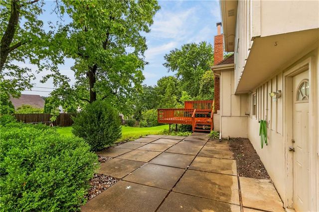 1704 NE 69th Terrace, Gladstone, MO 64118