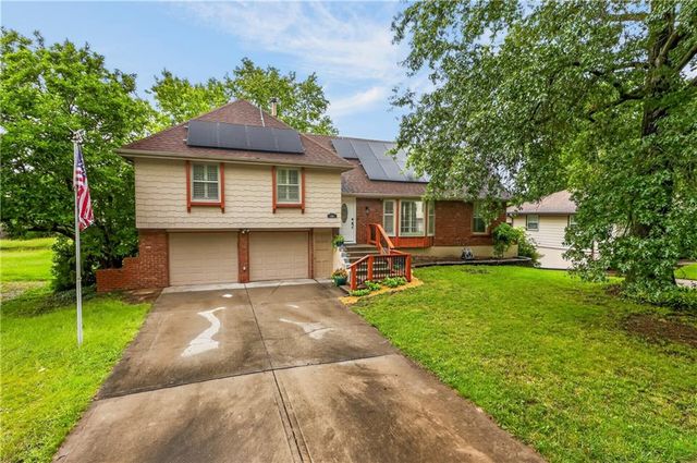 1704 NE 69th Terrace, Gladstone, MO 64118