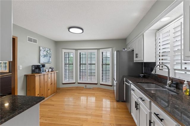 1704 NE 69th Terrace, Gladstone, MO 64118