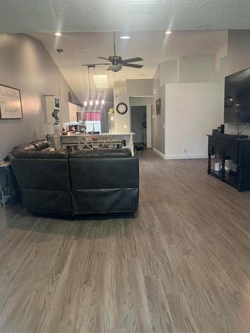 96 Sausalito Circle, Boynton Beach, FL 33436