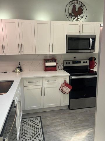 96 Sausalito Circle, Boynton Beach, FL 33436