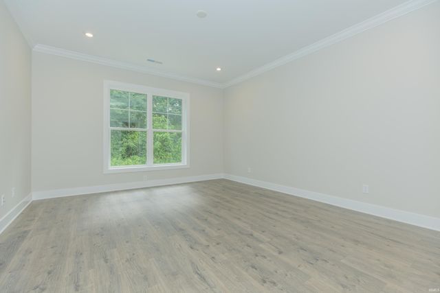 7018 Ironwood Circle, Newburgh, IN 47630