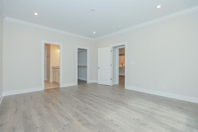 7018 Ironwood Circle, Newburgh, IN 47630