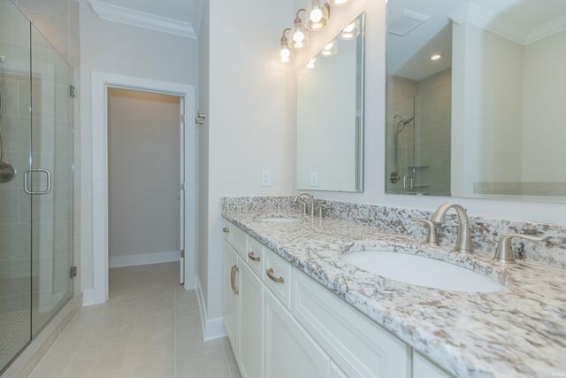 7018 Ironwood Circle, Newburgh, IN 47630