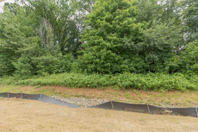 7018 Ironwood Circle, Newburgh, IN 47630