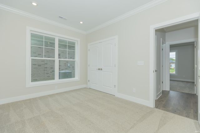 7018 Ironwood Circle, Newburgh, IN 47630