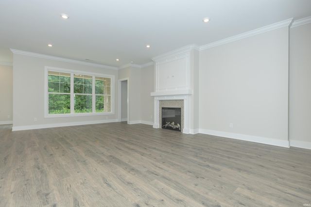 7018 Ironwood Circle, Newburgh, IN 47630