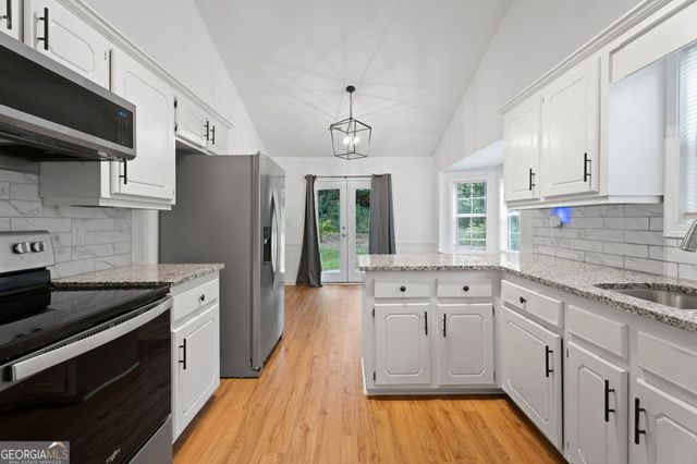 7745 Antebellum Lane, Riverdale, GA 30274