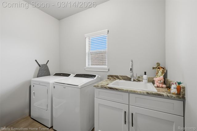 24655 Brookshire Drive, Macomb Township, MI 48042