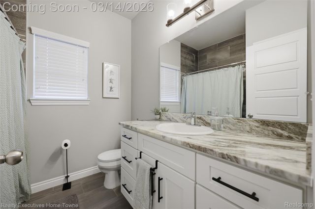 24655 Brookshire Drive, Macomb Township, MI 48042