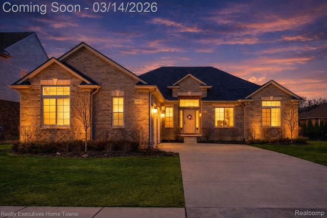 24655 Brookshire Drive, Macomb Township, MI 48042