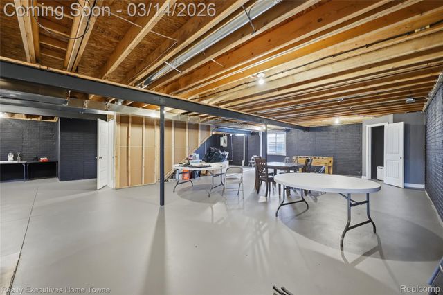 24655 Brookshire Drive, Macomb Township, MI 48042