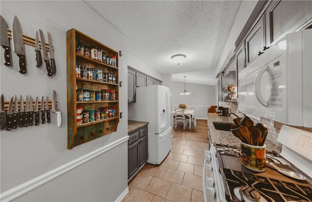 4 Prestwick Lane, Bella Vista, AR 72715