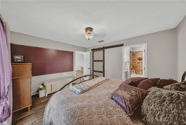 4 Prestwick Lane, Bella Vista, AR 72715