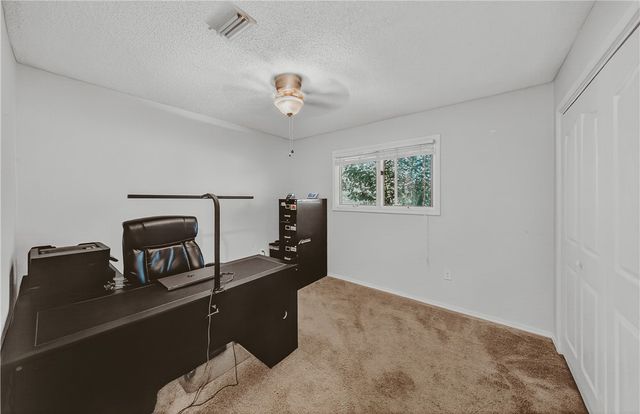 4 Prestwick Lane, Bella Vista, AR 72715