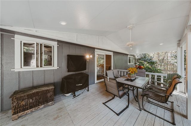 4 Prestwick Lane, Bella Vista, AR 72715