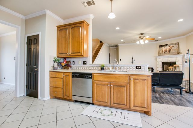 5806 Lyndhurst Drive, San Angelo, TX 76901