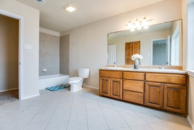 5806 Lyndhurst Drive, San Angelo, TX 76901