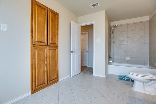 5806 Lyndhurst Drive, San Angelo, TX 76901