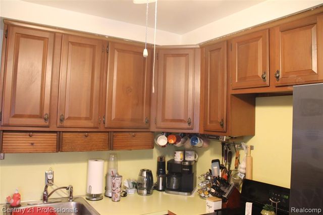 19740 Mccormick Street, Detroit, MI 48224