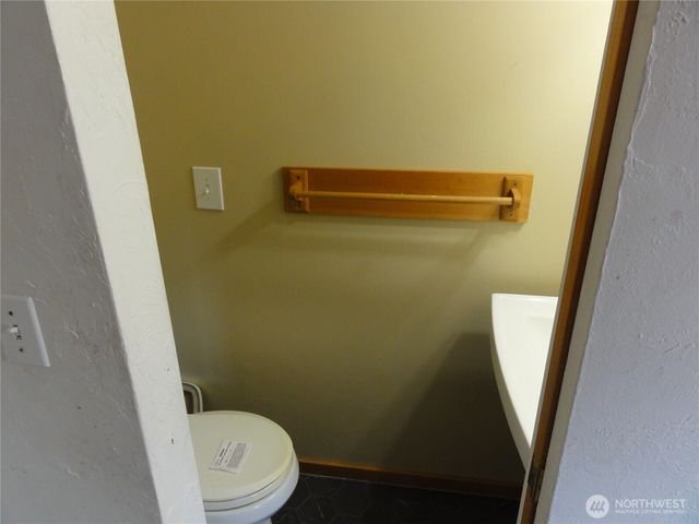 28821 18th Avenue S, Federal Way, WA 98003