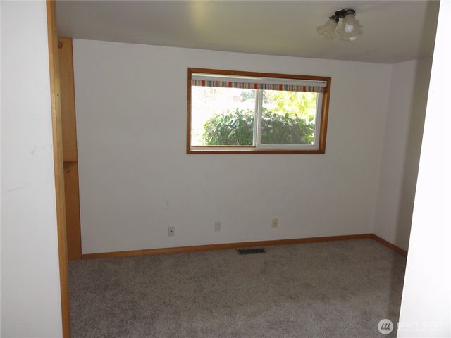 28821 18th Avenue S, Federal Way, WA 98003