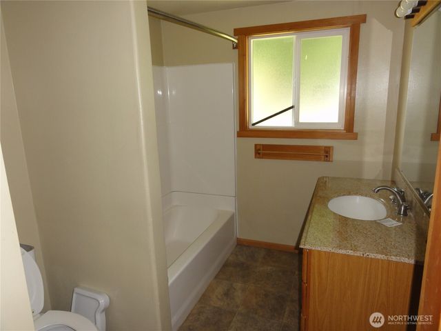 28821 18th Avenue S, Federal Way, WA 98003